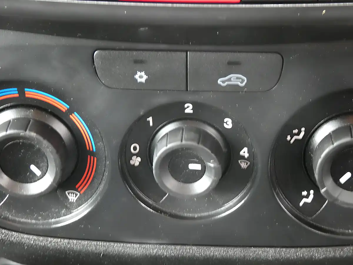 Used 2014 Vauxhall Combo Lwb One Person Conversion White - Interior and Exterior details 15