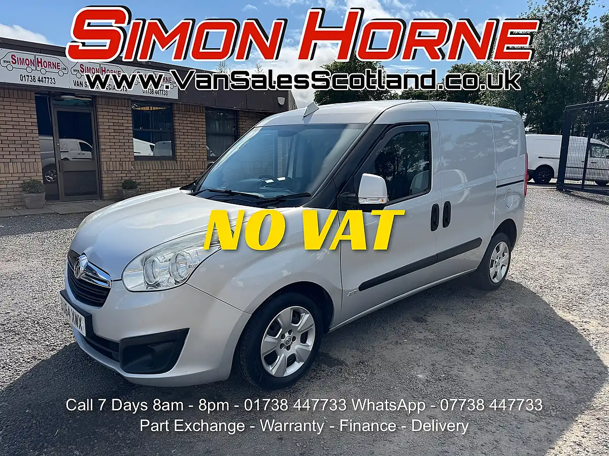 Used 2014 Vauxhall Combo Sportive Silver - Front View