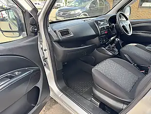 Used 2014 Vauxhall Combo Sportive Silver - Interior and Exterior details 10