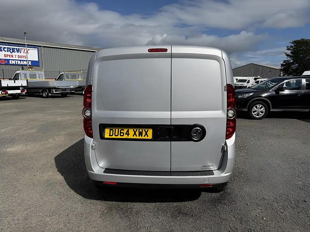 Used 2014 Vauxhall Combo Sportive Silver - Interior and Exterior details 6