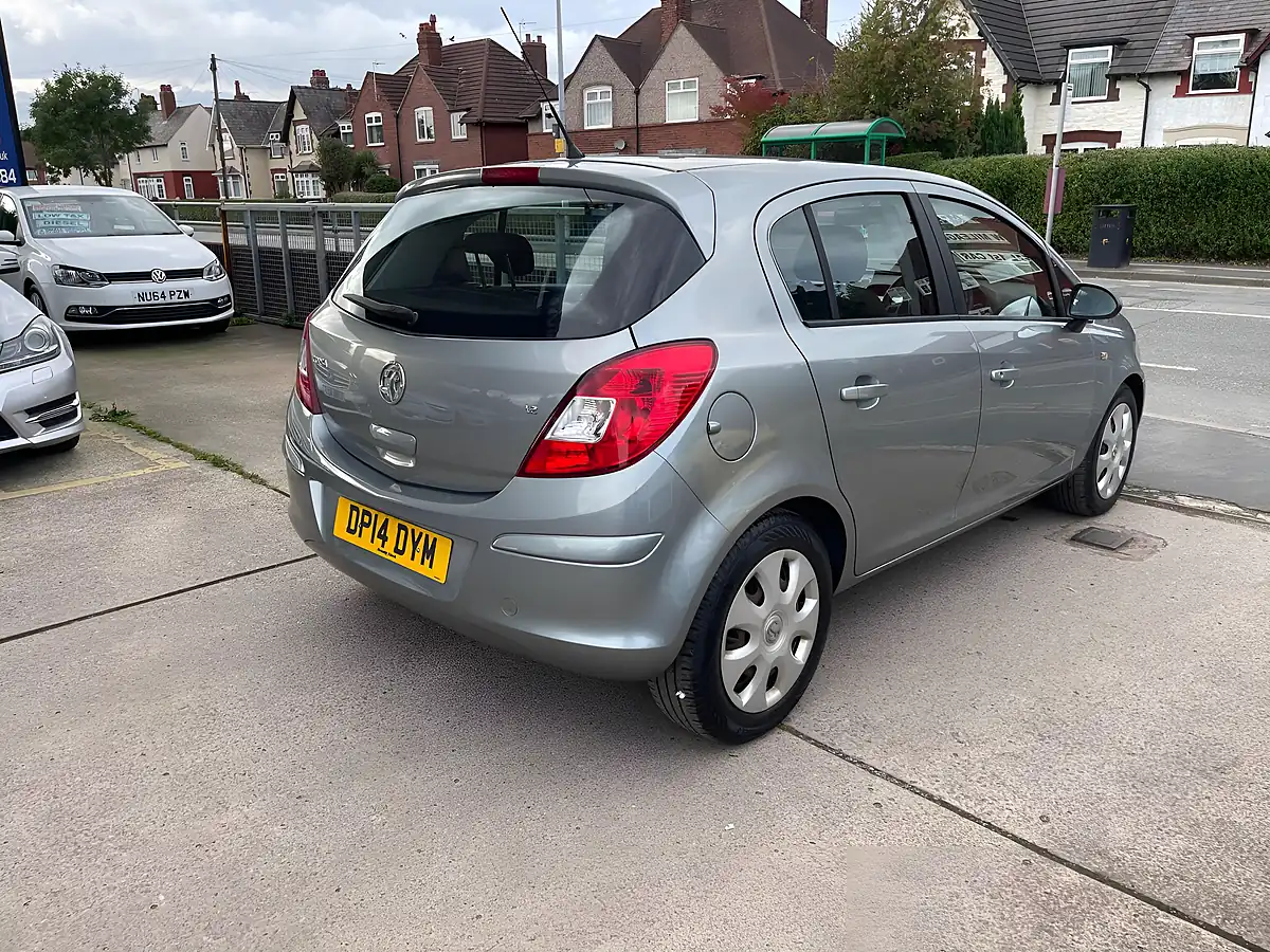Used 2014 Vauxhall Corsa Design Silver - Interior and Exterior details 2