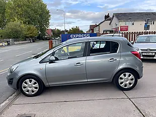 Used 2014 Vauxhall Corsa Design Silver - Interior and Exterior details 5
