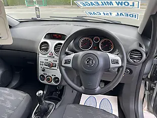Used 2014 Vauxhall Corsa Design Silver - Interior and Exterior details 9