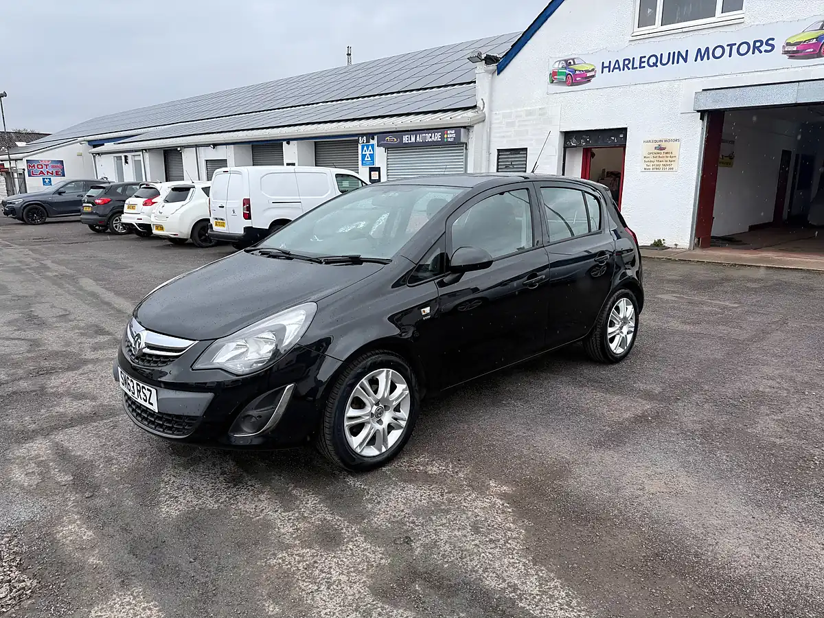 Used 2014 Vauxhall Corsa Energy Black - Front View