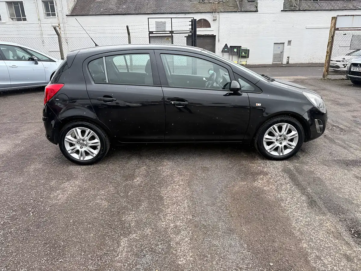 Used 2014 Vauxhall Corsa Energy Black - Interior and Exterior details 4