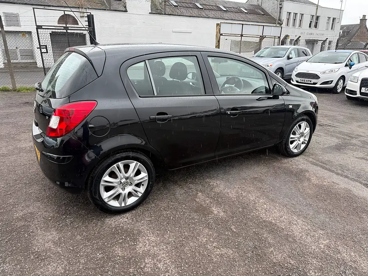Used 2014 Vauxhall Corsa Energy Black - Interior and Exterior details 5