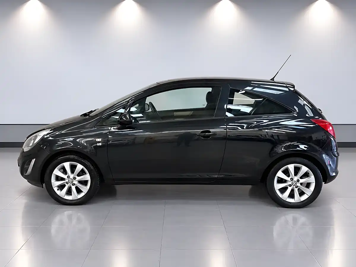 Used 2014 Vauxhall Corsa Excite Black - Interior and Exterior details 12