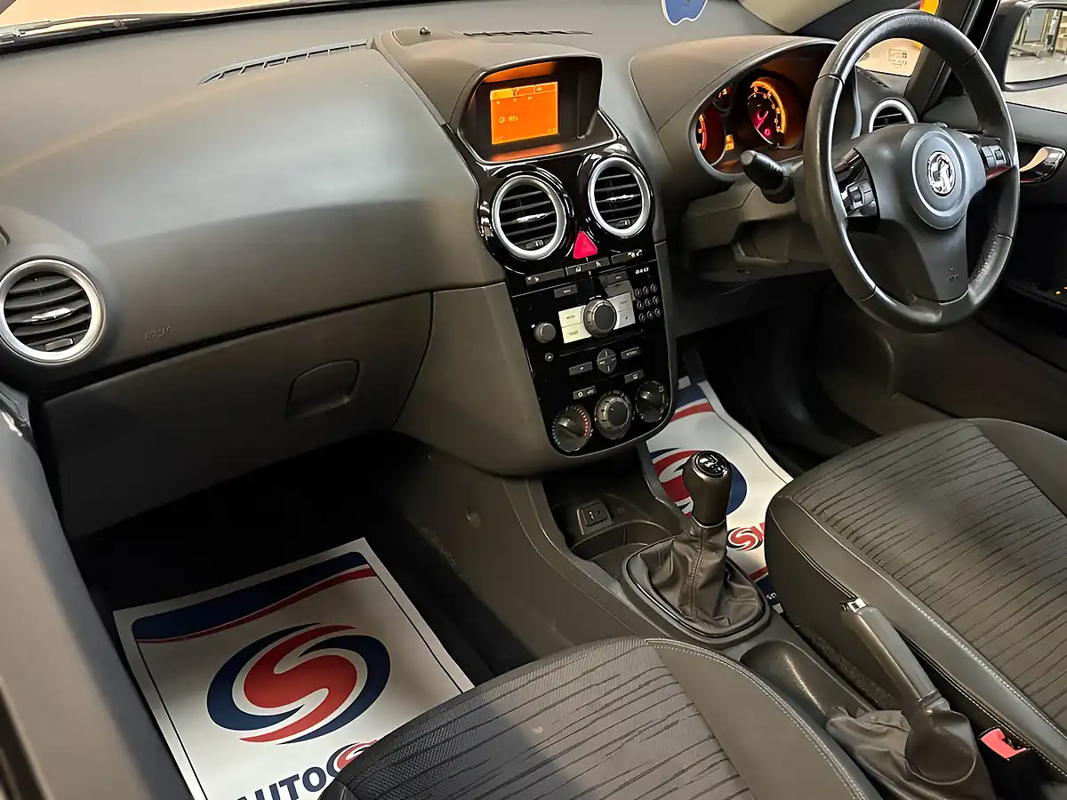 Used 2014 Vauxhall Corsa Excite Black - Interior and Exterior details 15