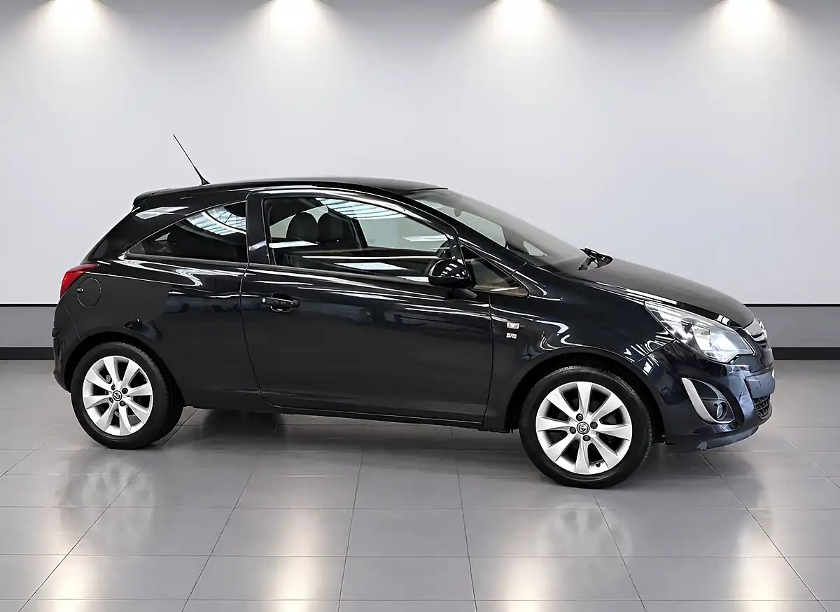 Used 2014 Vauxhall Corsa Excite Black - Interior and Exterior details 19