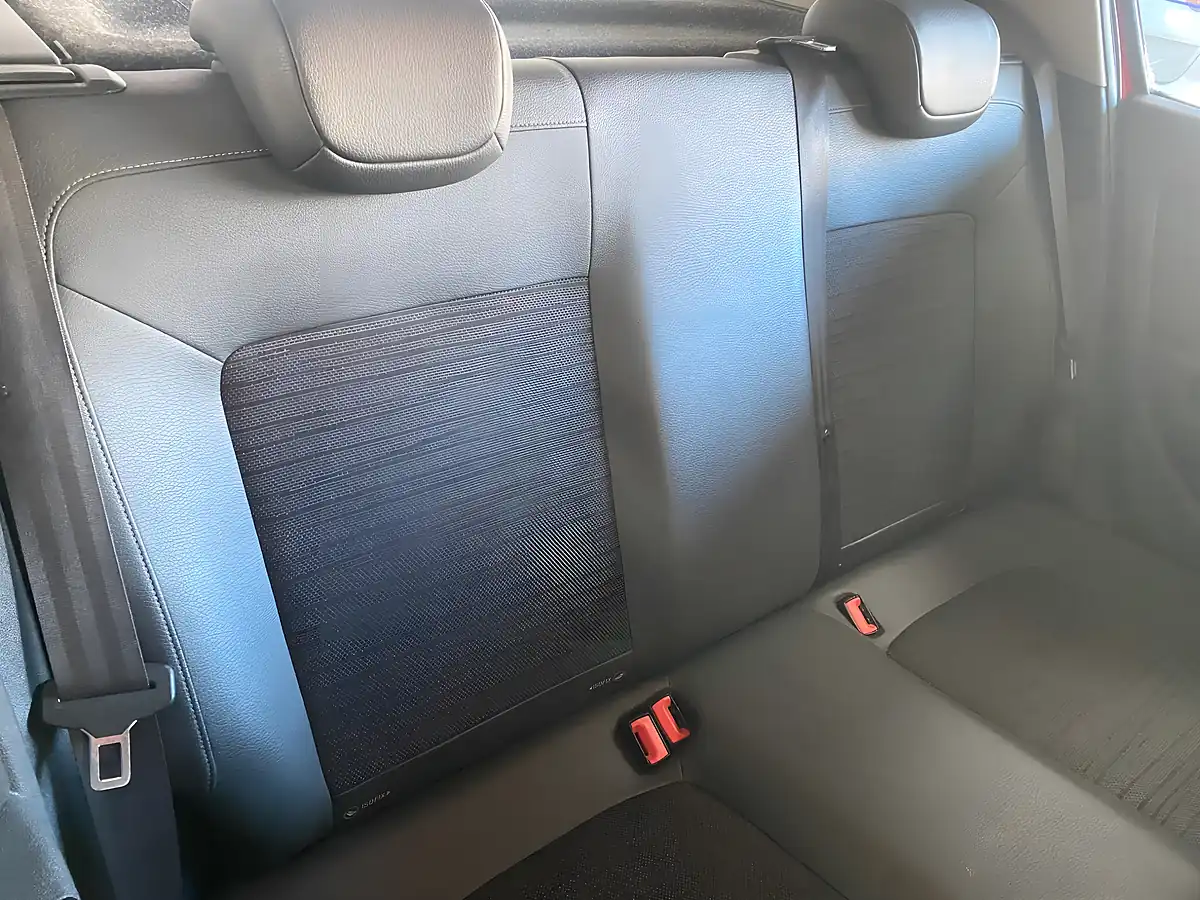 Used 2014 Vauxhall Corsa Excite Red - Interior and Exterior details 11