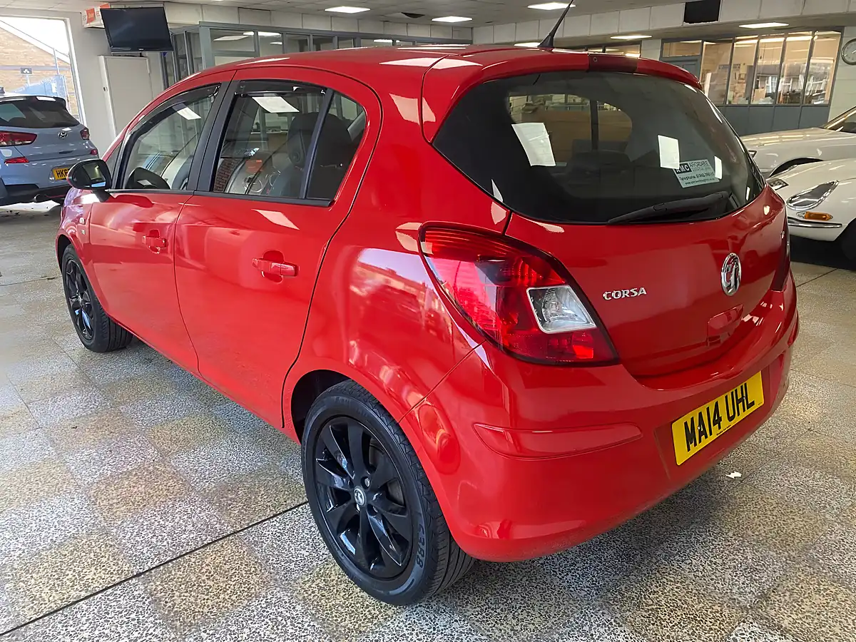 Used 2014 Vauxhall Corsa Excite Red - Interior and Exterior details 5