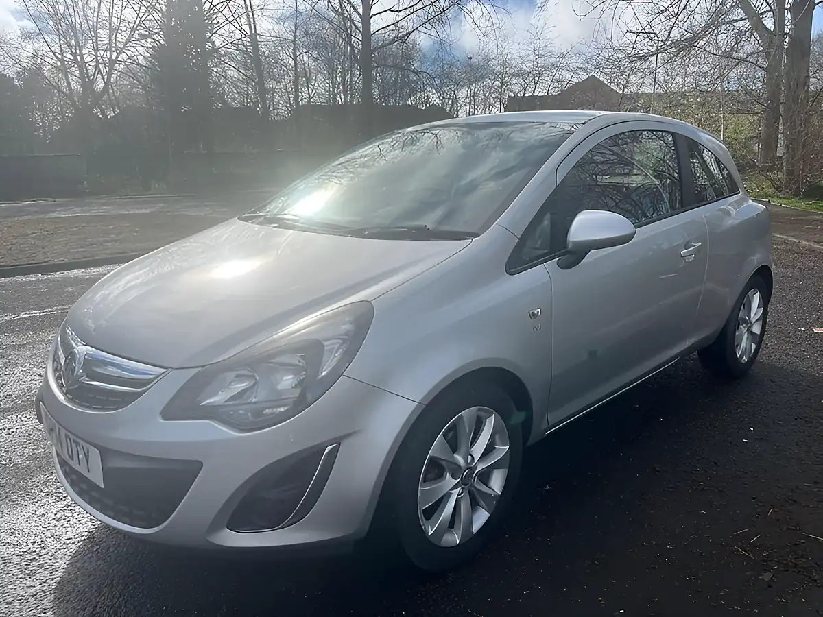 Used 2014 Vauxhall Corsa Excite Sovreign Silver - Interior and Exterior details 5