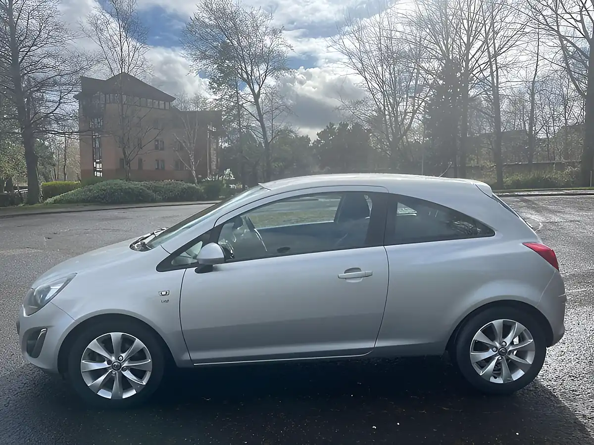 Used 2014 Vauxhall Corsa Excite Sovreign Silver - Interior and Exterior details 7