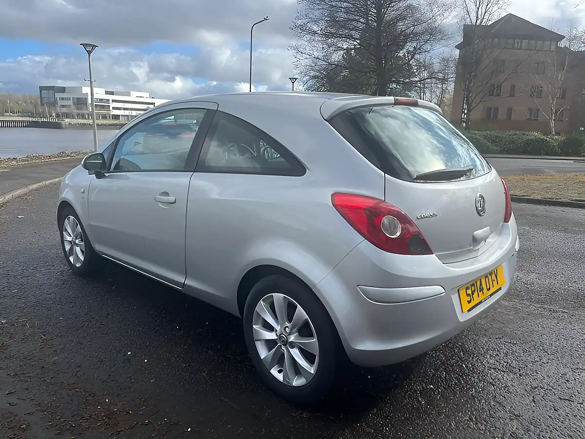 Used 2014 Vauxhall Corsa Excite Sovreign Silver - Interior and Exterior details 9