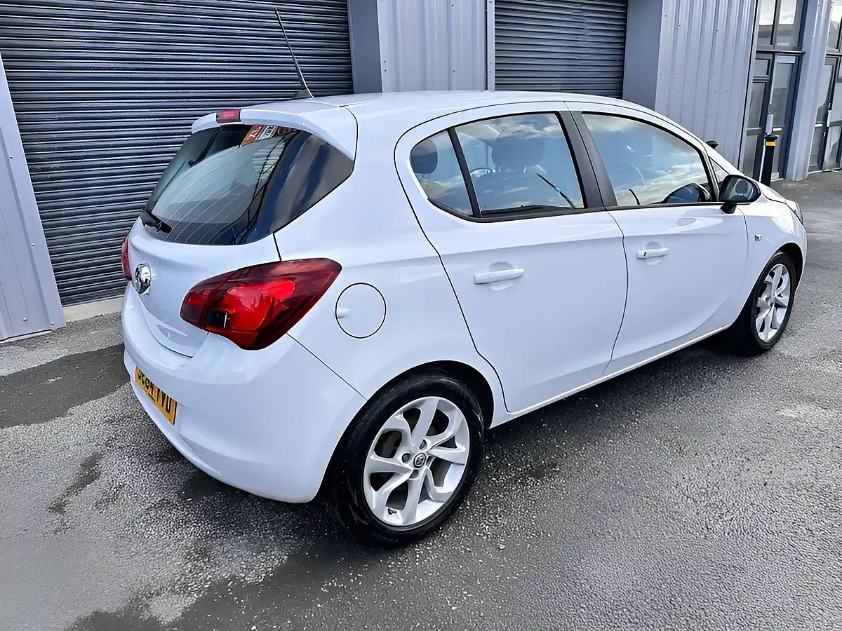 Used 2014 Vauxhall Corsa Excite White - Interior and Exterior details 17
