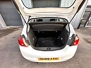 Used 2014 Vauxhall Corsa Excite White - Interior and Exterior details 18