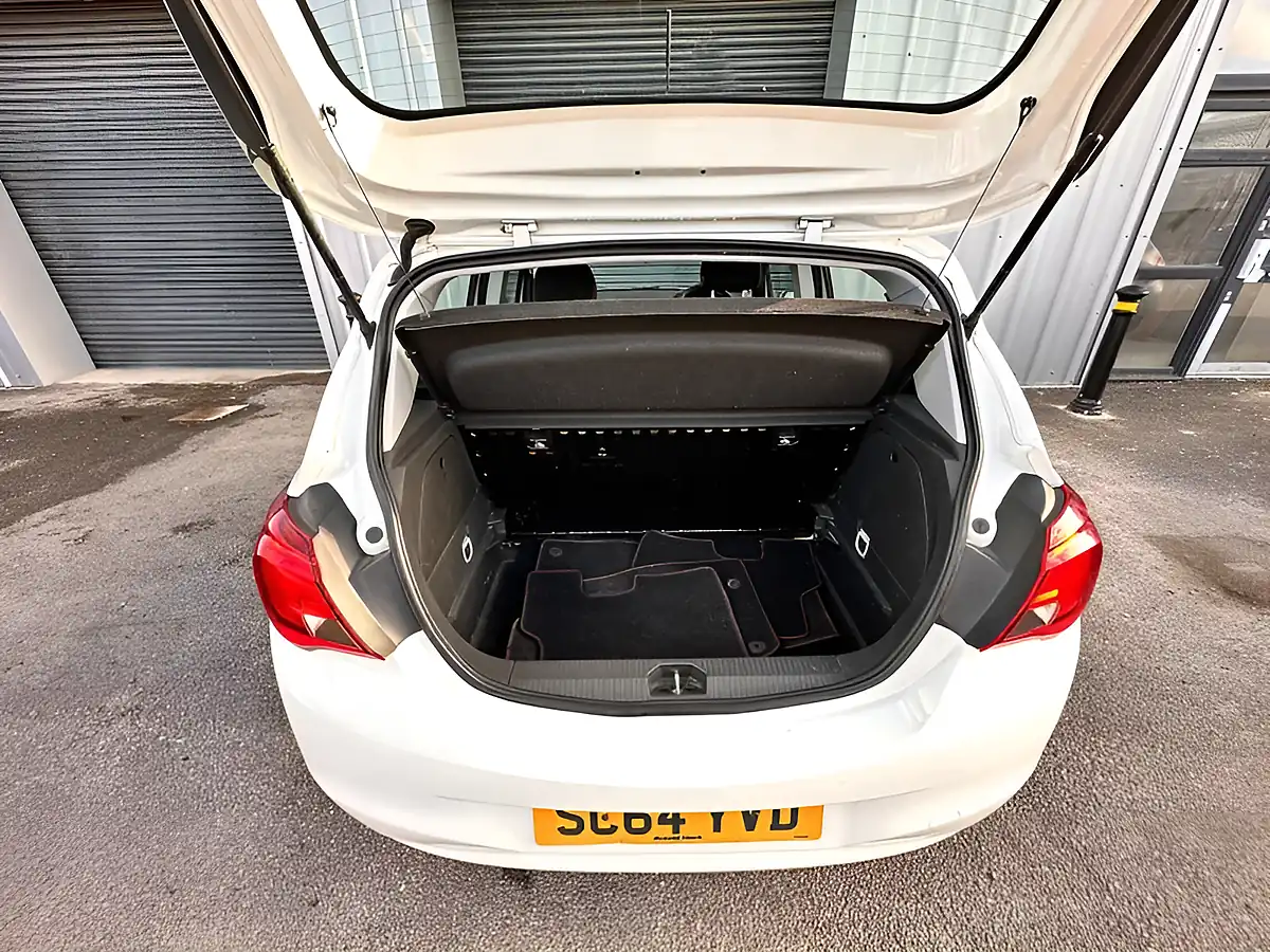Used 2014 Vauxhall Corsa Excite White - Interior and Exterior details 18