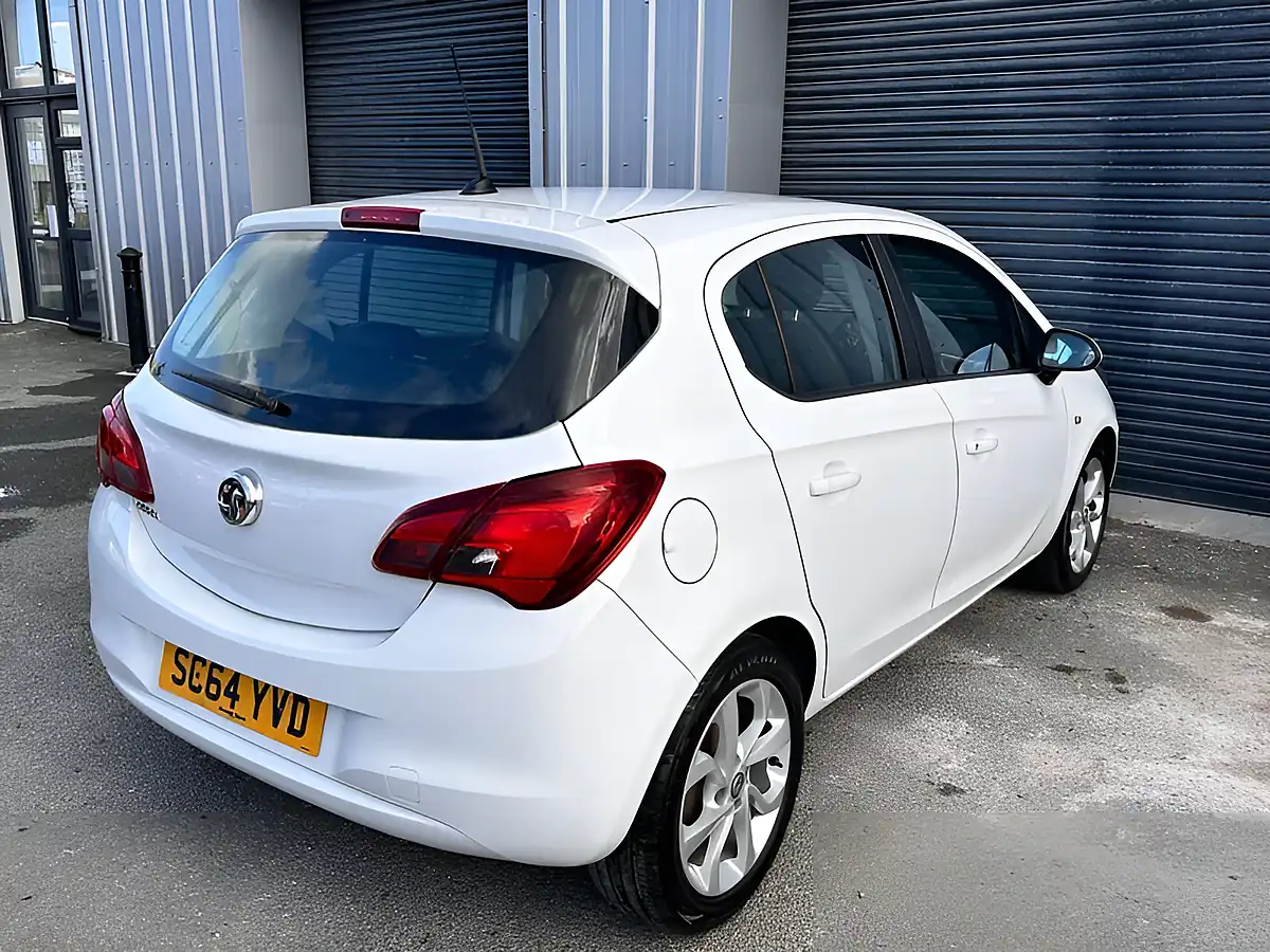 Used 2014 Vauxhall Corsa Excite White - Interior and Exterior details 9