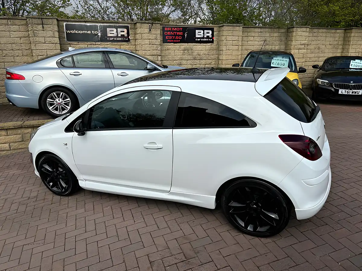 Used 2014 Vauxhall Corsa Limited Edition Arctic White - Interior and Exterior details 8