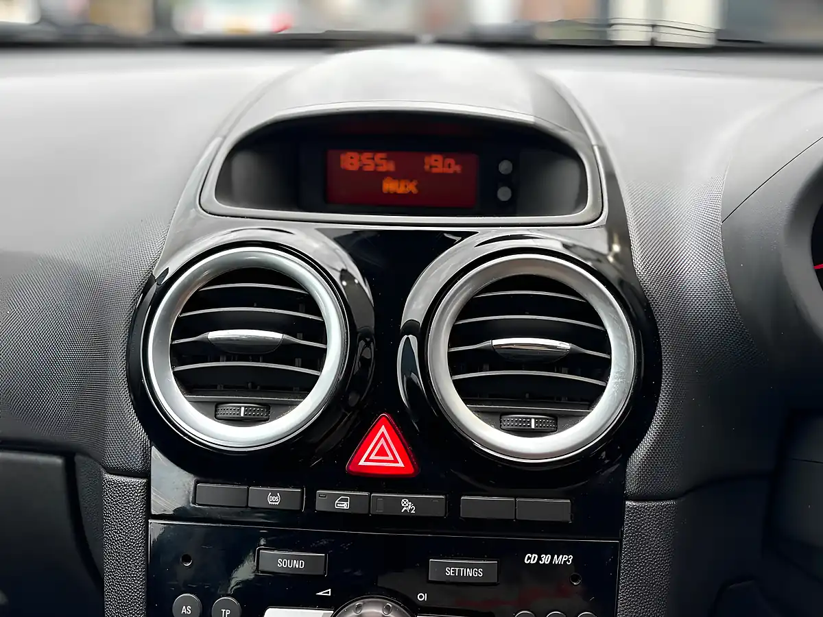 Used 2014 Vauxhall Corsa Limited Edition Black - Interior and Exterior details 20