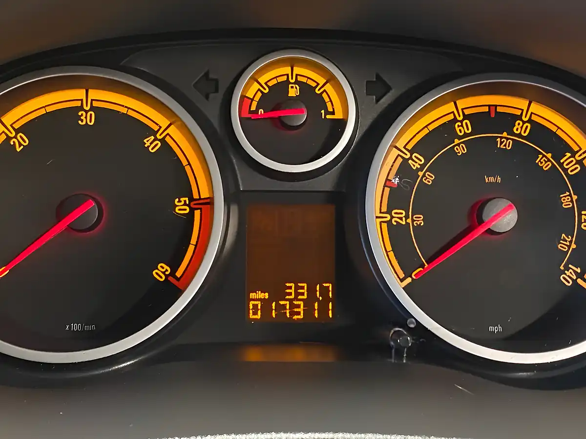 Used 2014 Vauxhall Corsa Limited Edition Black - Interior and Exterior details 8