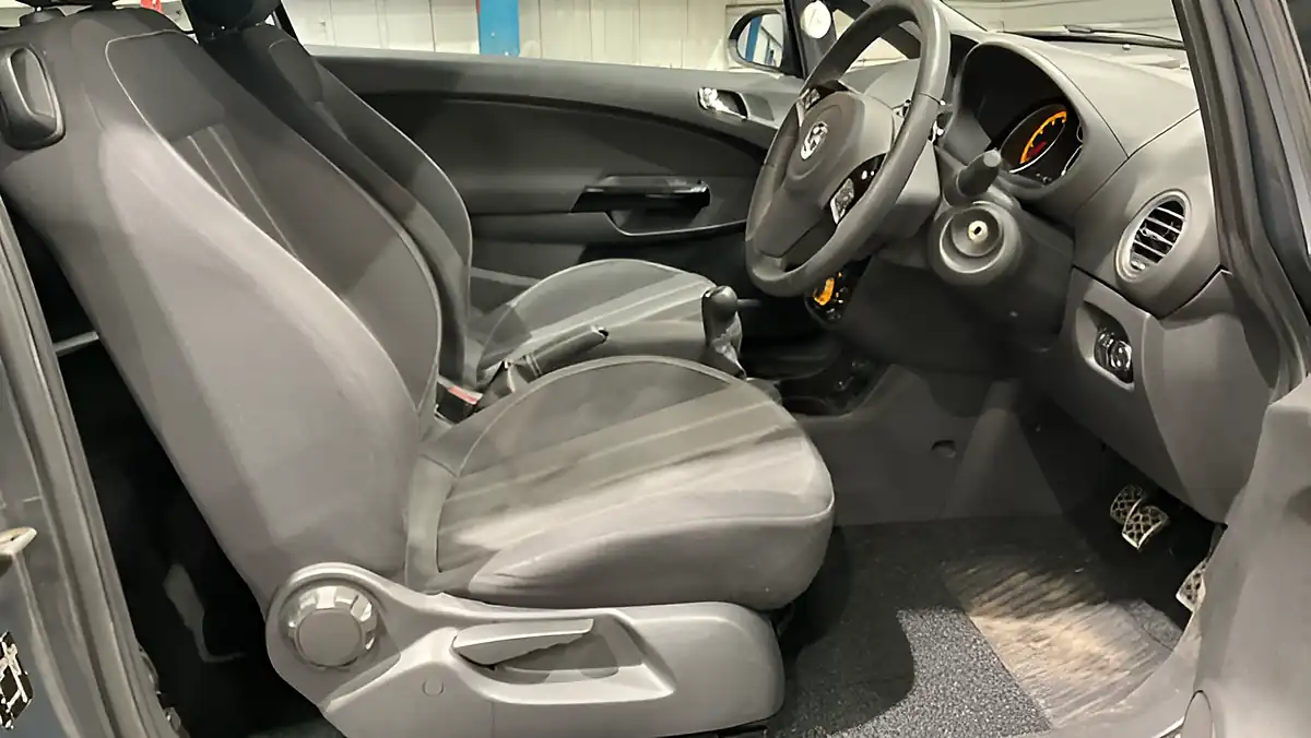 Used 2014 Vauxhall Corsa Limited Edition Grey - Interior and Exterior details 11