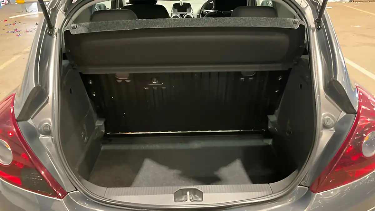 Used 2014 Vauxhall Corsa Limited Edition Grey - Interior and Exterior details 9