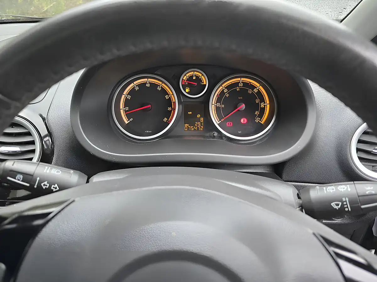 Used 2014 Vauxhall Corsa Limited Edition Grey - Interior and Exterior details 13