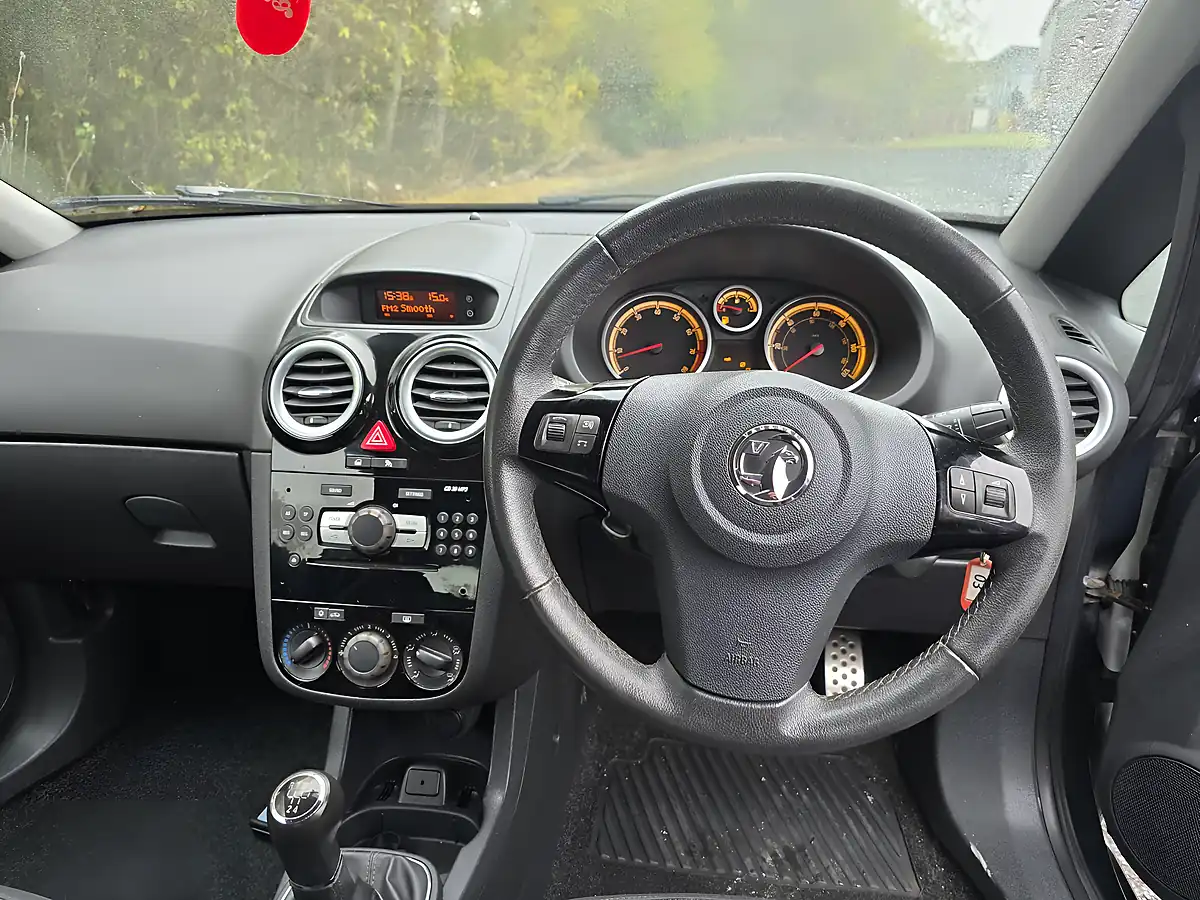 Used 2014 Vauxhall Corsa Limited Edition Grey - Interior and Exterior details 3