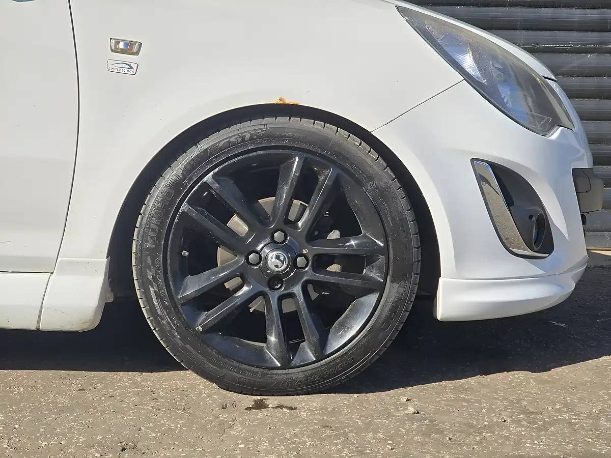 Used 2014 Vauxhall Corsa Limited Edition White - Interior and Exterior details 6