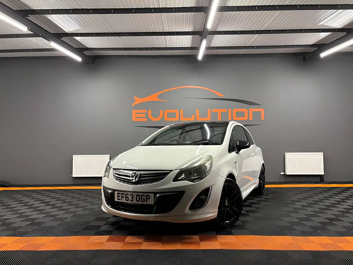 Used 2014 Vauxhall Corsa Limited Edition White - Front View