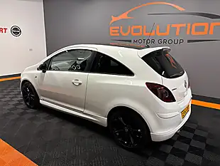 Used 2014 Vauxhall Corsa Limited Edition White - Interior and Exterior details 3