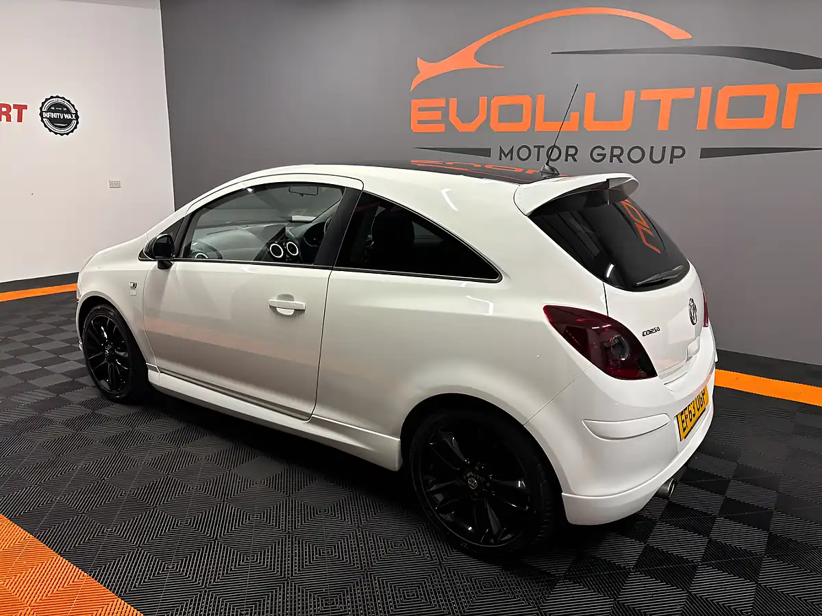 Used 2014 Vauxhall Corsa Limited Edition White - Interior and Exterior details 3