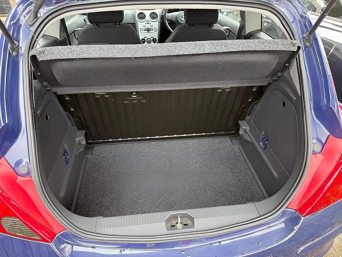 Used 2014 Vauxhall Corsa S Blue - Interior and Exterior details 10