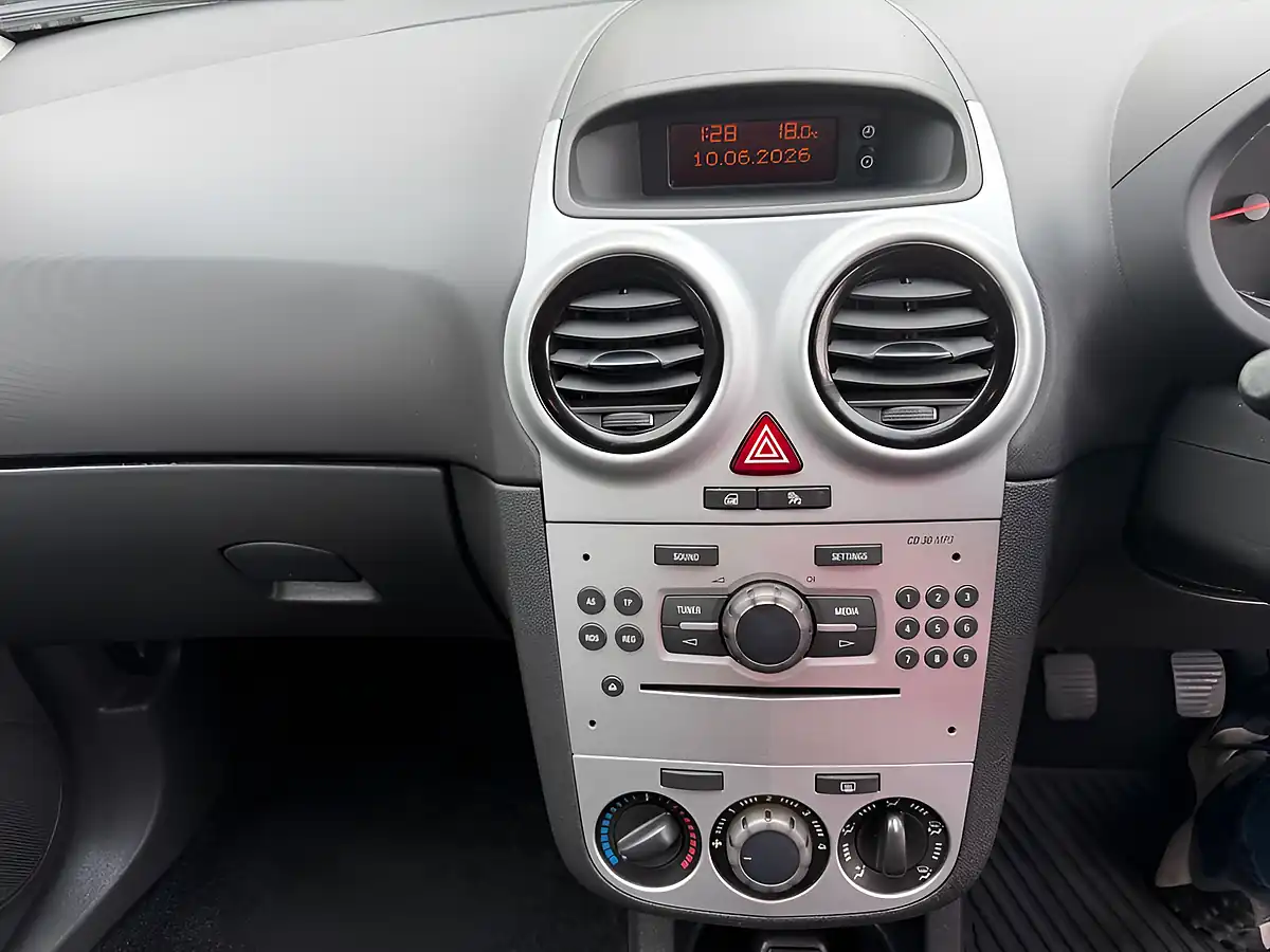 Used 2014 Vauxhall Corsa S Blue - Interior and Exterior details 17