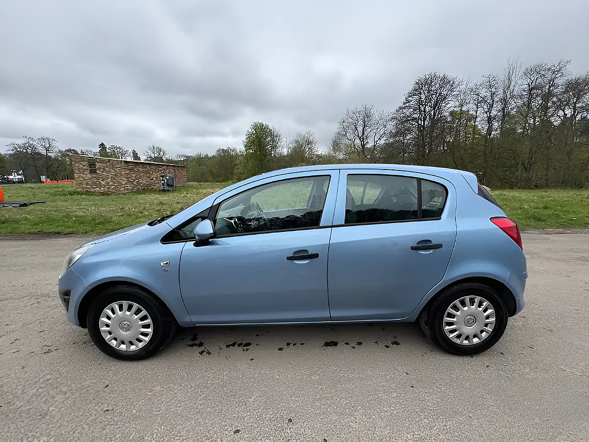Used 2014 Vauxhall Corsa S Blue - Interior and Exterior details 2