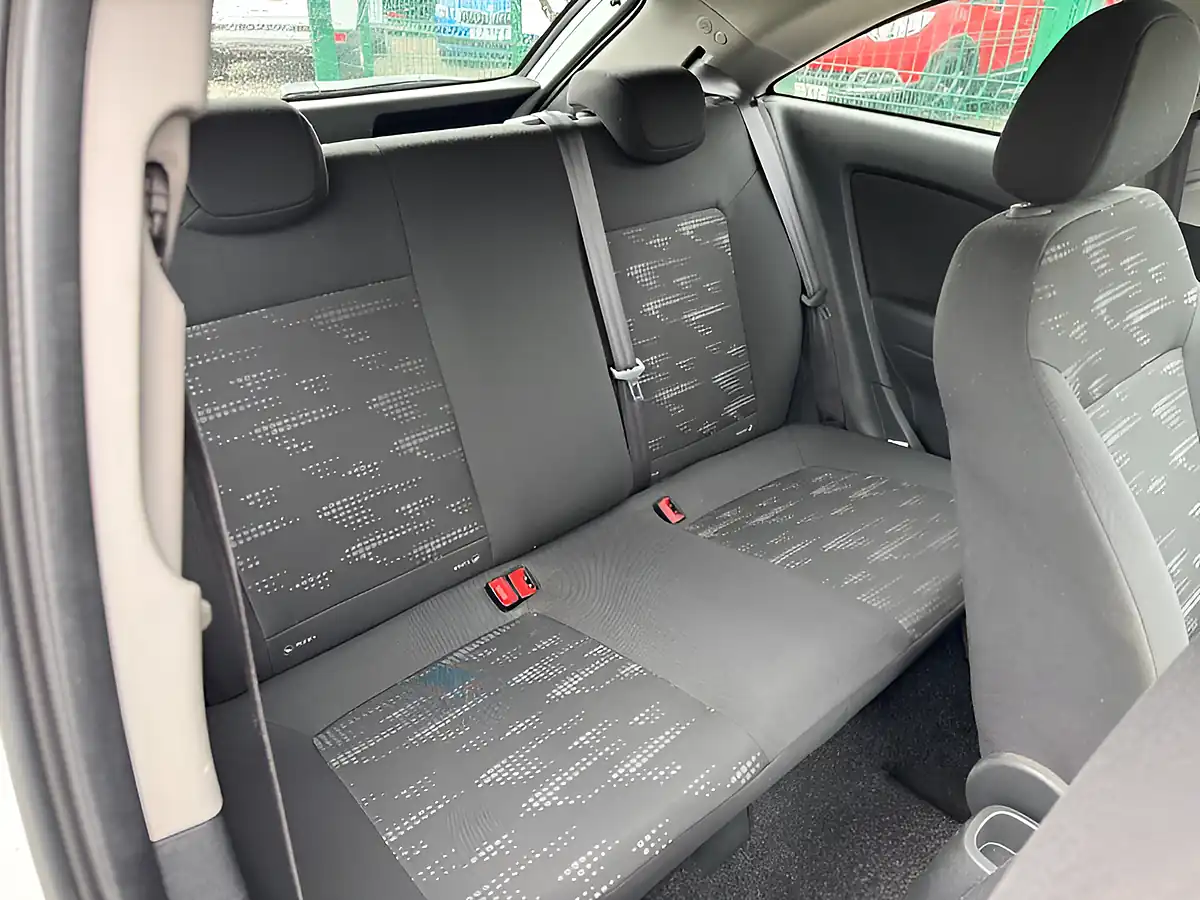 Used 2014 Vauxhall Corsa S White - Interior and Exterior details 8