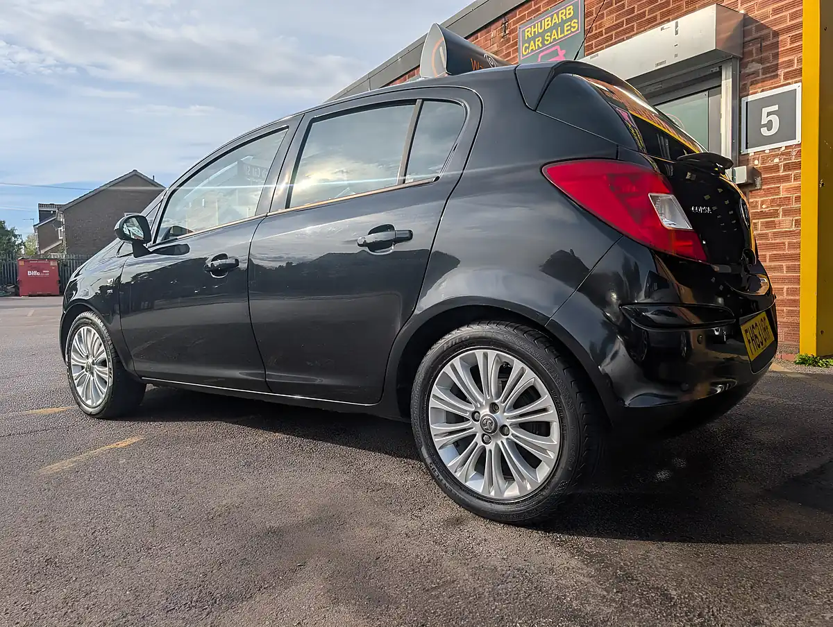 Used 2014 Vauxhall Corsa Se Black - Interior and Exterior details 3