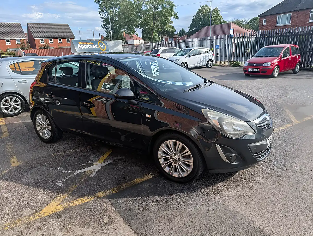 Used 2014 Vauxhall Corsa Se Black - Interior and Exterior details 6