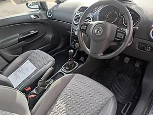 Used 2014 Vauxhall Corsa Se Black - Interior and Exterior details 7