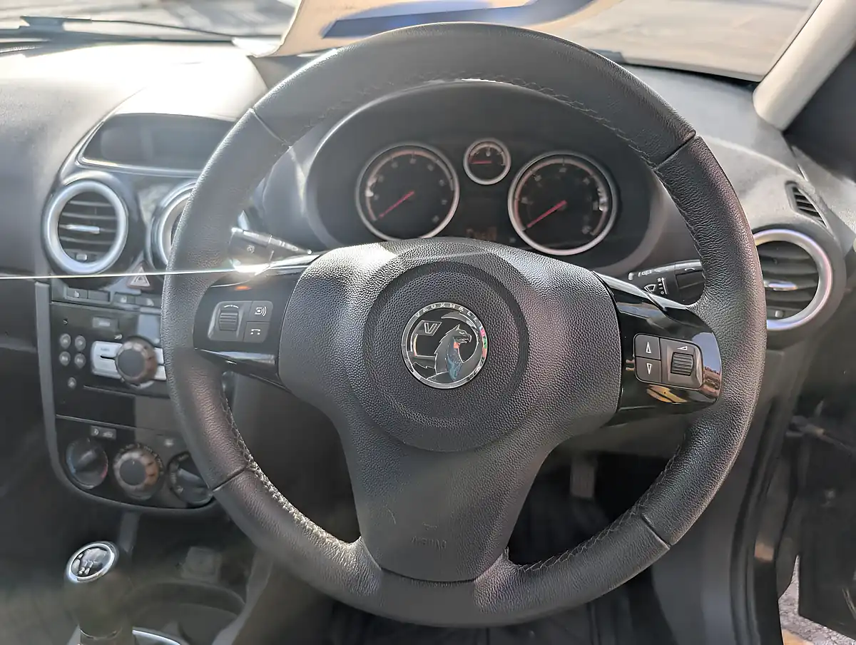 Used 2014 Vauxhall Corsa Se Black - Interior and Exterior details 8