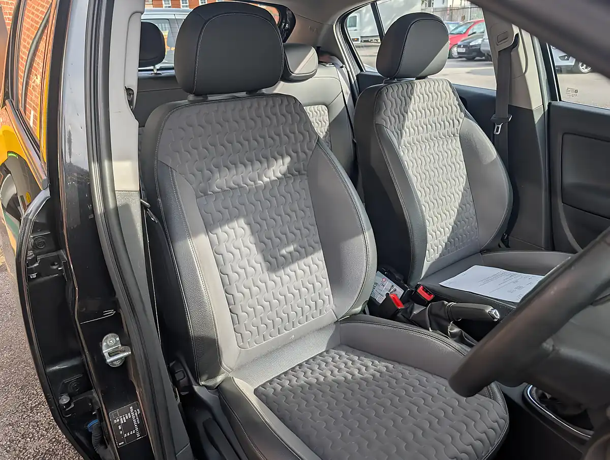 Used 2014 Vauxhall Corsa Se Black - Interior and Exterior details 9