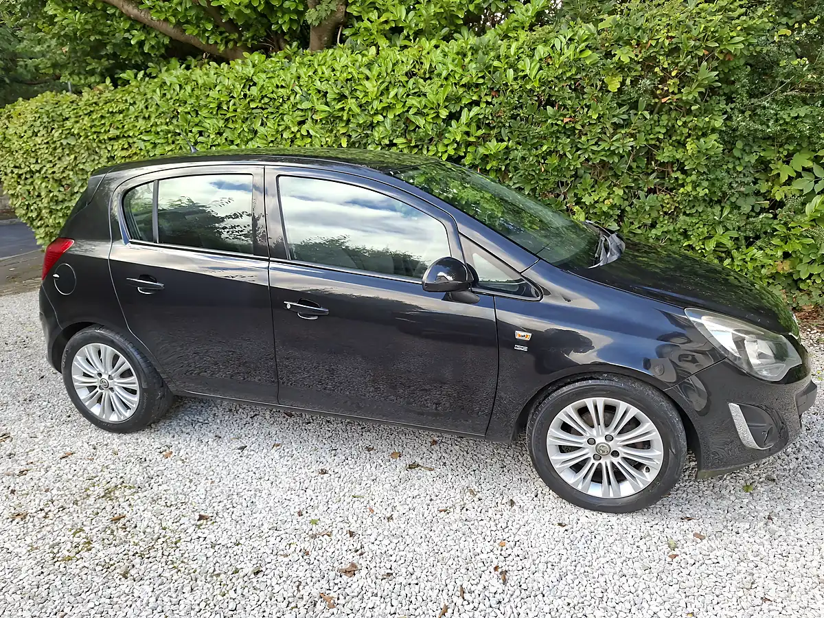 Used 2014 Vauxhall Corsa Se Black - Interior and Exterior details 2