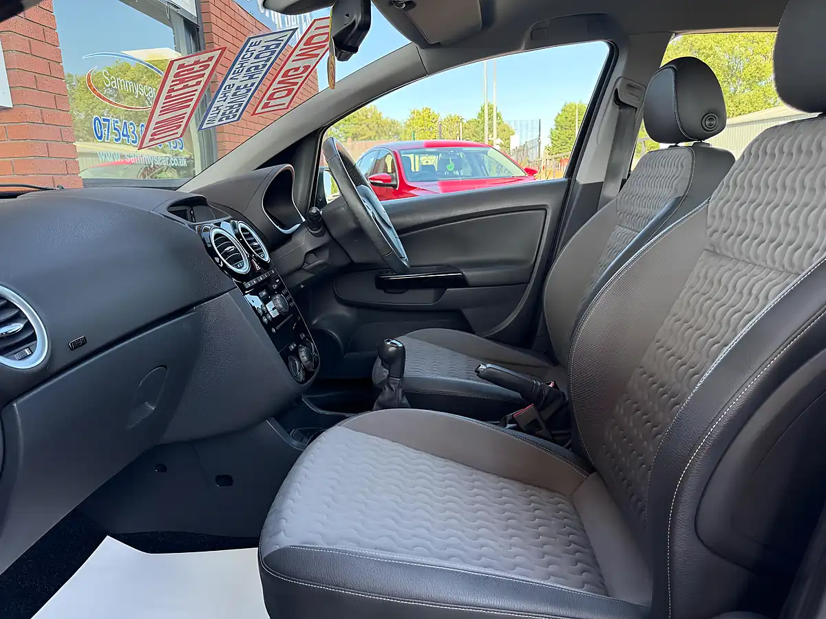 Used 2014 Vauxhall Corsa Se Black - Interior and Exterior details 13
