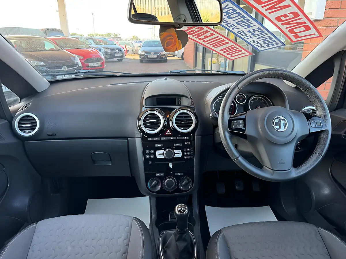 Used 2014 Vauxhall Corsa Se Black - Interior and Exterior details 14