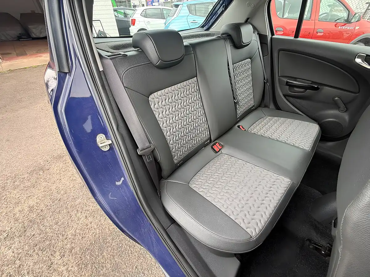 Used 2014 Vauxhall Corsa Se Blue - Interior and Exterior details 12