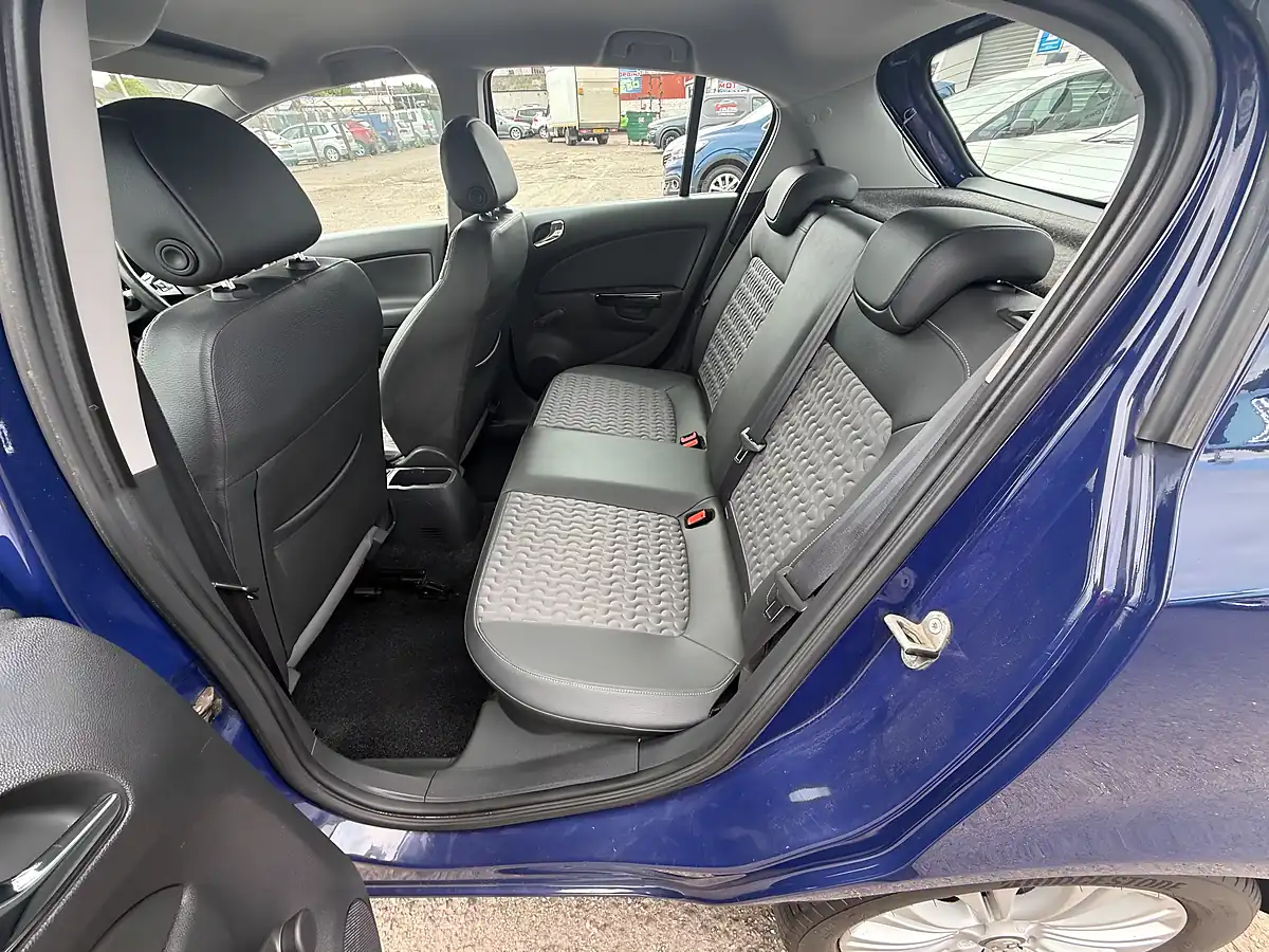 Used 2014 Vauxhall Corsa Se Blue - Interior and Exterior details 14