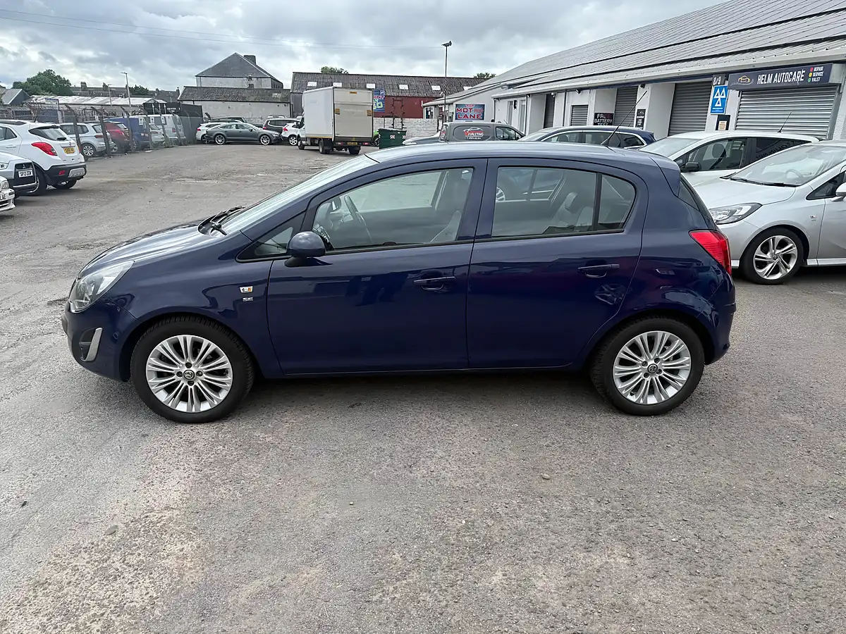 Used 2014 Vauxhall Corsa Se Blue - Interior and Exterior details 8