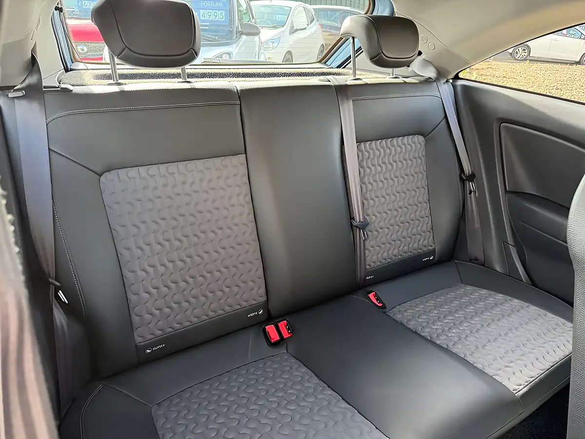 Used 2014 Vauxhall Corsa Se Blue - Interior and Exterior details 8