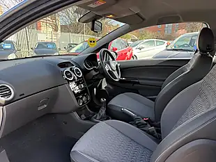 Used 2014 Vauxhall Corsa Se Blue - Interior and Exterior details 9